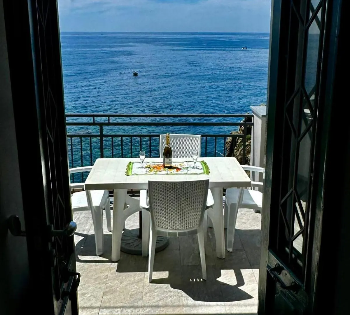 La Chiglia Apartment Riomaggiore Italy